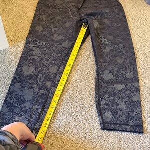 Floral Print Black Gray Leggings 23” inseam size 14
